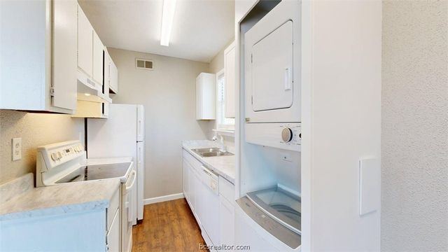 806 Oran Circle G, Bryan, TX 77801