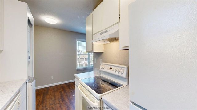 806 Oran Circle G, Bryan, TX 77801
