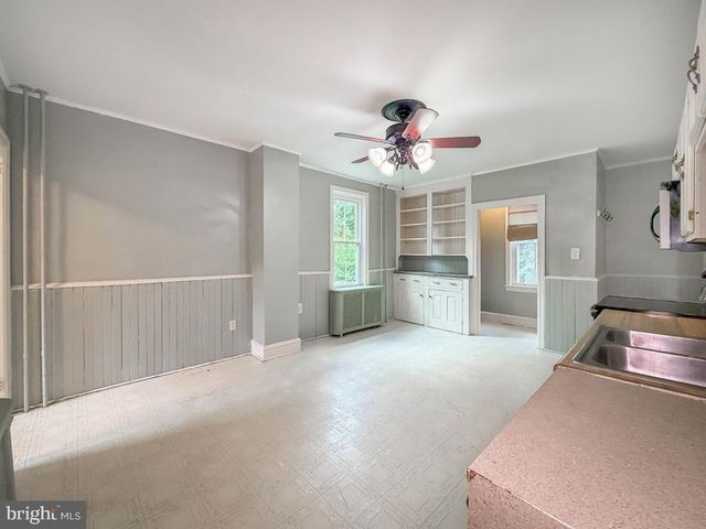308 LANSDALE AVE, Lansdale, PA 19446