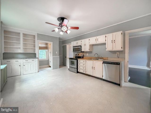 308 LANSDALE AVE, Lansdale, PA 19446