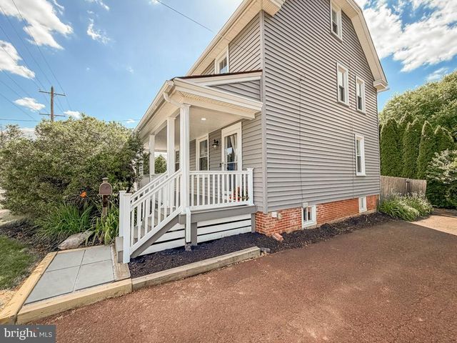 308 LANSDALE AVE, Lansdale, PA 19446