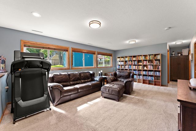19137 Evenston Drive, Farmington, MN 55024