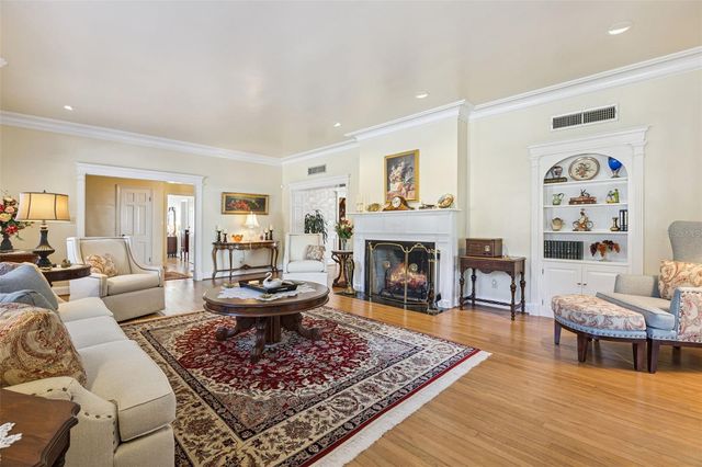 15722 E OAKLAND AVENUE, Winter Garden, FL 34787