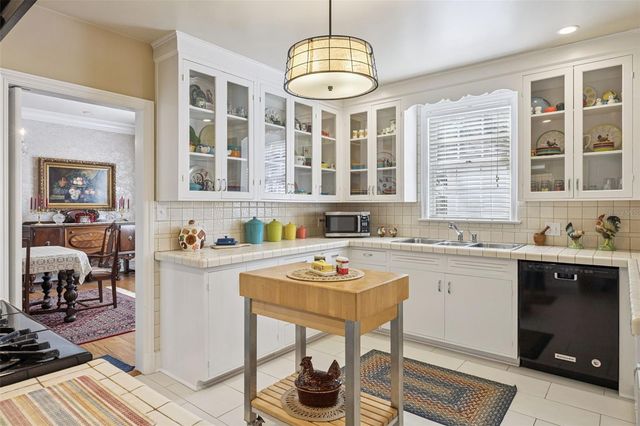 15722 E OAKLAND AVENUE, Winter Garden, FL 34787