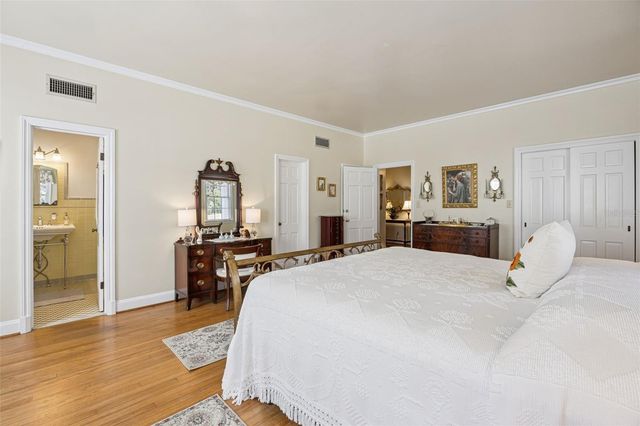 15722 E OAKLAND AVENUE, Winter Garden, FL 34787