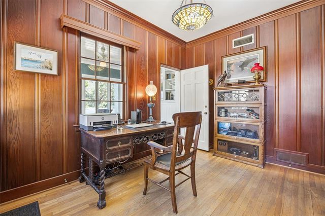 15722 E OAKLAND AVENUE, Winter Garden, FL 34787