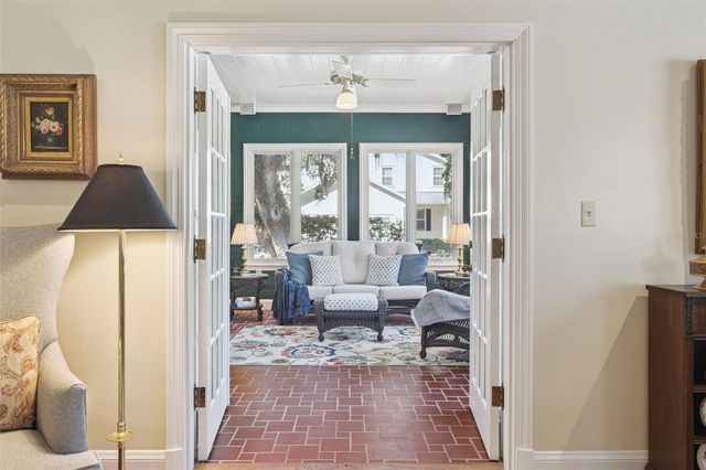 15722 E OAKLAND AVENUE, Winter Garden, FL 34787