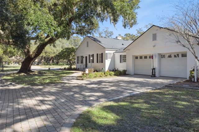 15722 E OAKLAND AVENUE, Winter Garden, FL 34787