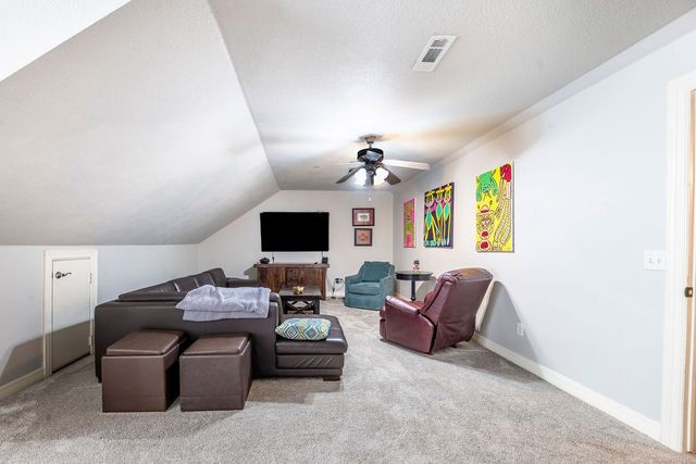 3879 N Gulley Road, Fayetteville, AR 72703