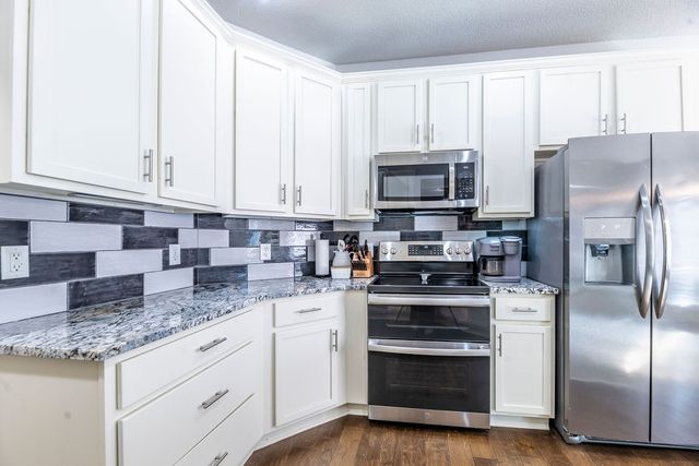 3879 N Gulley Road, Fayetteville, AR 72703