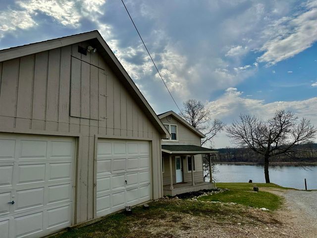 195 Lane 272, Angola, IN 46703