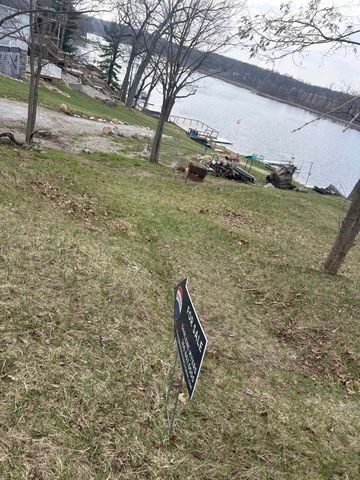 195 Lane 272, Angola, IN 46703