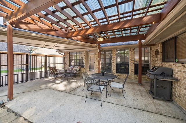 3903 Valley Haven Drive, Houston, TX 77339