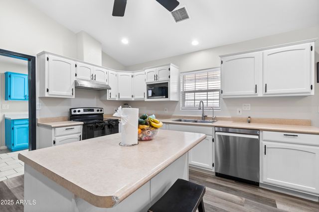 775 N APPLE BLOSSOM Lane, Snowflake, AZ 85937