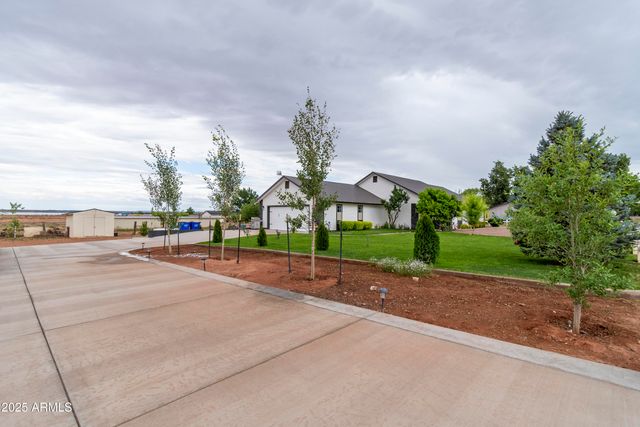 775 N APPLE BLOSSOM Lane, Snowflake, AZ 85937