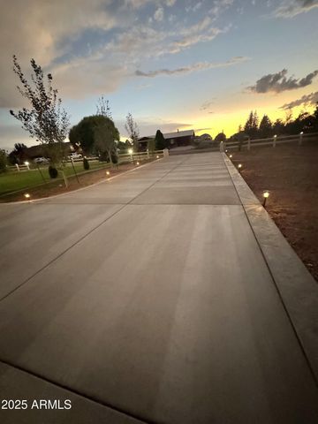 775 N APPLE BLOSSOM Lane, Snowflake, AZ 85937