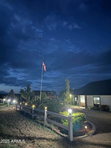 775 N APPLE BLOSSOM Lane, Snowflake, AZ 85937