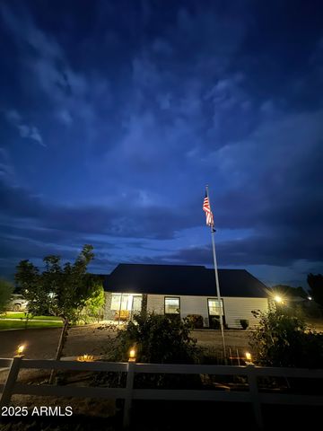 775 N APPLE BLOSSOM Lane, Snowflake, AZ 85937