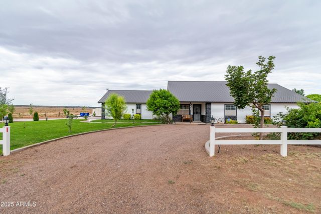 775 N APPLE BLOSSOM Lane, Snowflake, AZ 85937