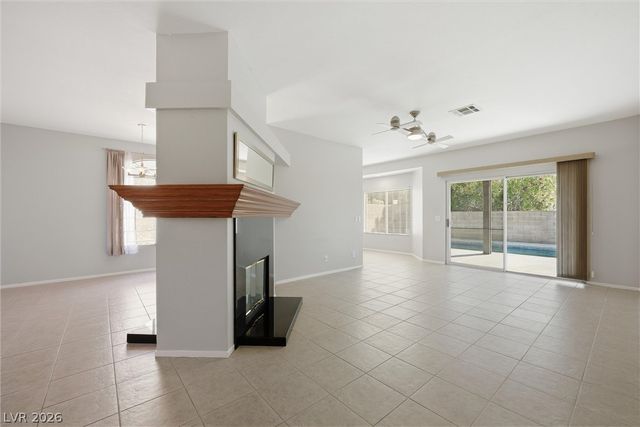 2816 Klondike Court, Las Vegas, NV 89117