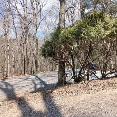 107 7th Street, Ellijay, GA 30540