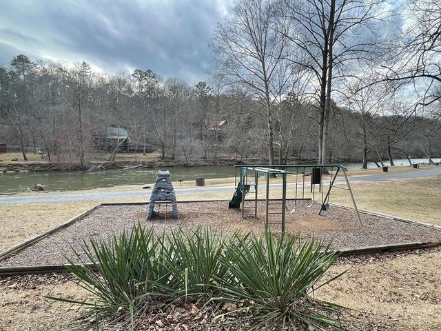 107 7th Street, Ellijay, GA 30540