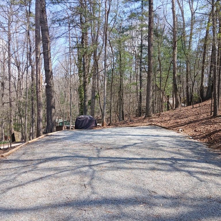 107 7th Street, Ellijay, GA 30540