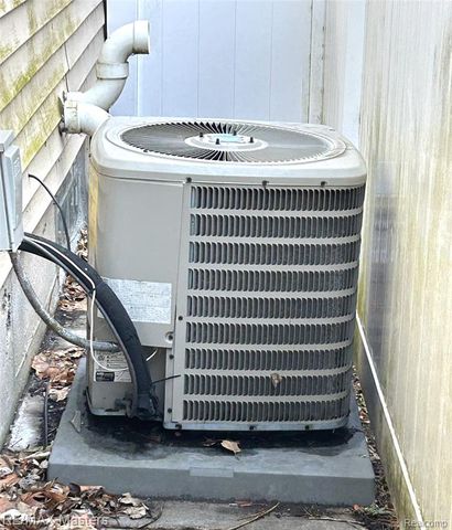 14683 Longtin Street, Southgate, MI 48195