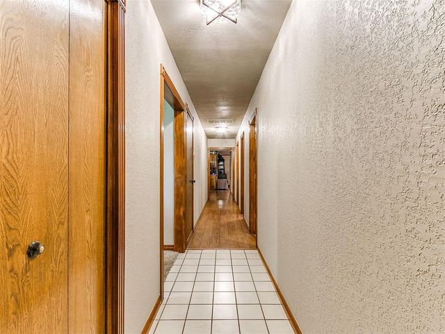 2405 E Karen Terrace, Mustang, OK 73064