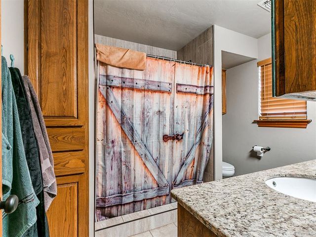 2405 E Karen Terrace, Mustang, OK 73064