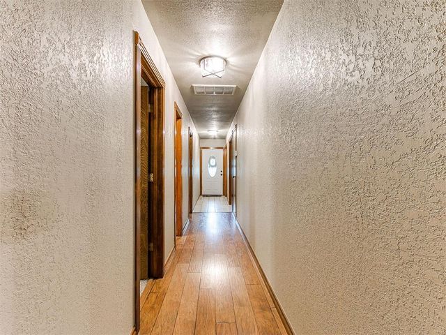2405 E Karen Terrace, Mustang, OK 73064