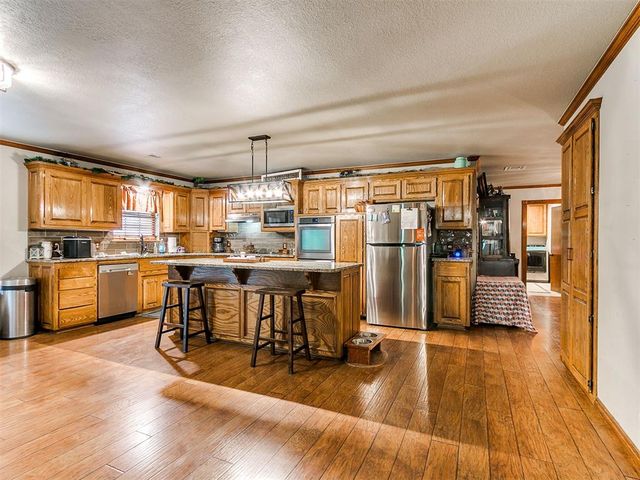 2405 E Karen Terrace, Mustang, OK 73064