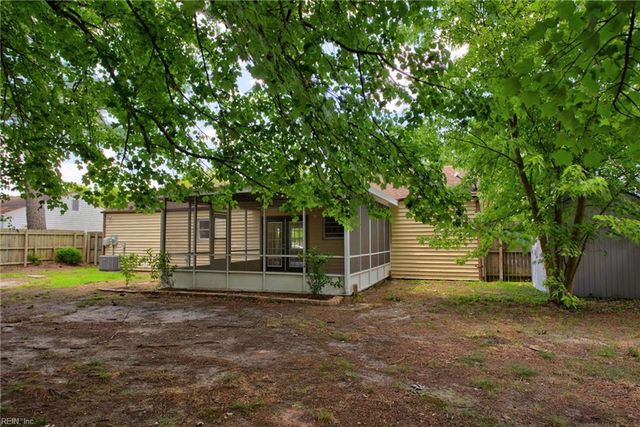 3116 Woodbaugh DR, Chesapeake, VA 23321