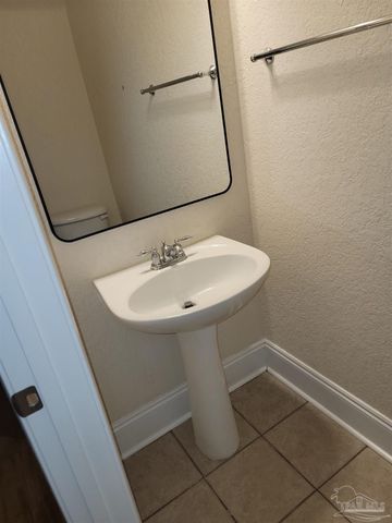 1010 N Hayne St 5, Pensacola, FL 32501