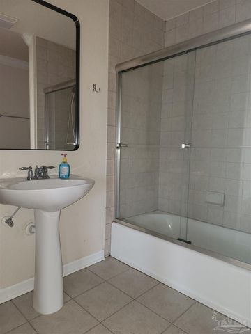 1010 N Hayne St 5, Pensacola, FL 32501