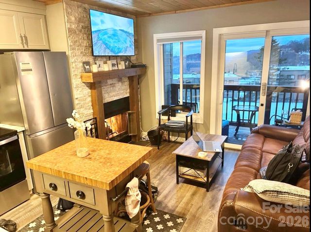 101 Sugar Ski Drive 112, Banner Elk, NC 28604
