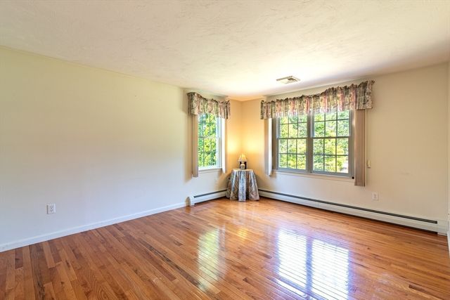 37 Yearling Run Rd, Bourne, MA 02532