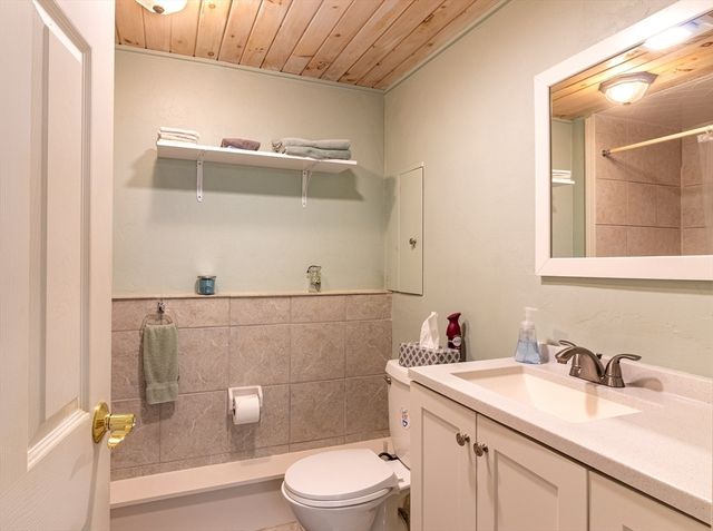 37 Yearling Run Rd, Bourne, MA 02532