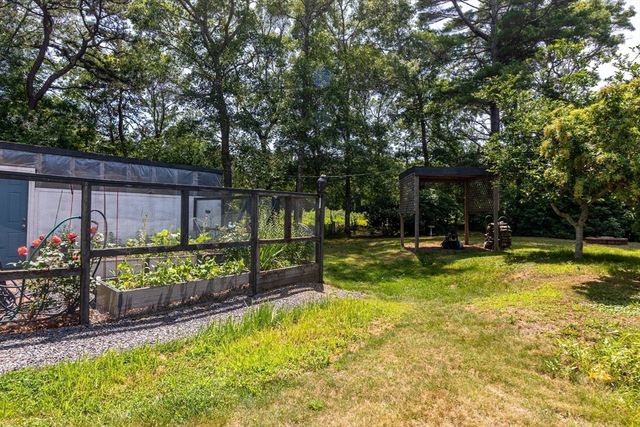 37 Yearling Run Rd, Bourne, MA 02532