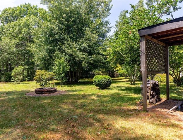37 Yearling Run Rd, Bourne, MA 02532