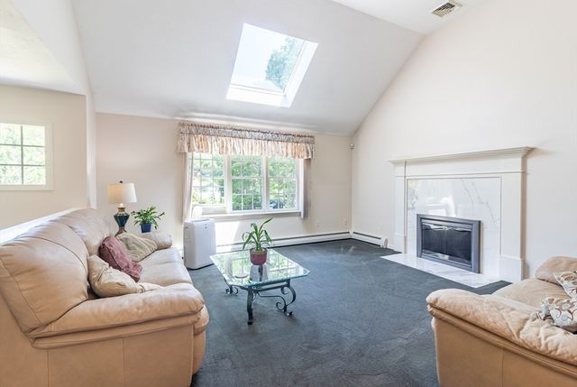 37 Yearling Run Rd, Bourne, MA 02532