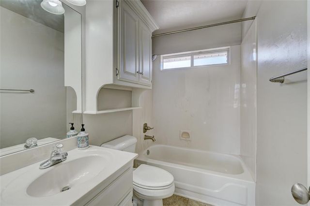 2500 Steeplechase Road, Edmond, OK 73034