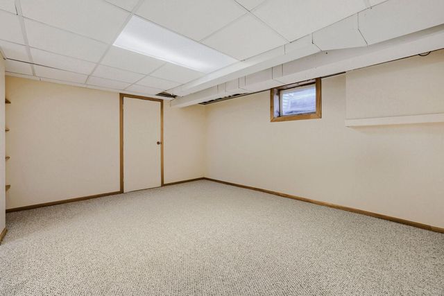 725 Pontiac Place, Mendota Heights, MN 55120