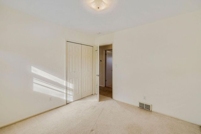 725 Pontiac Place, Mendota Heights, MN 55120