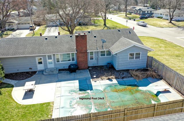 725 Pontiac Place, Mendota Heights, MN 55120