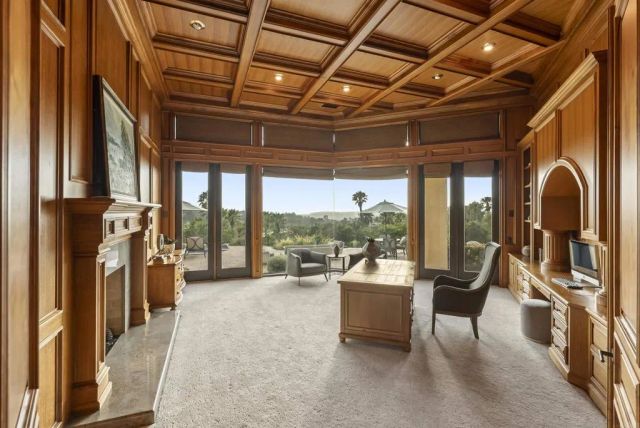 6868 Spyglass Lane, Rancho Santa Fe, CA 92067