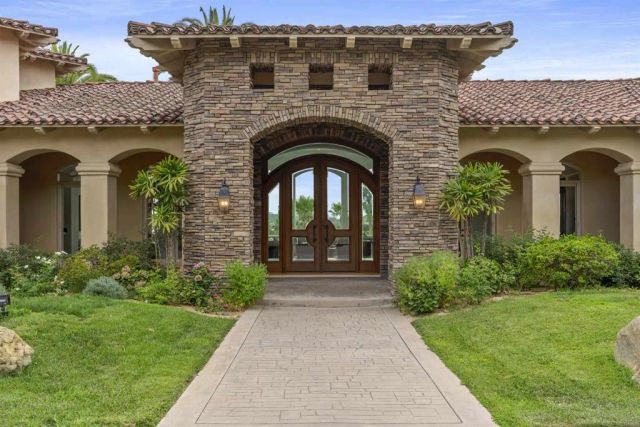 6868 Spyglass Lane, Rancho Santa Fe, CA 92067