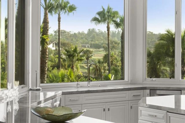6868 Spyglass Lane, Rancho Santa Fe, CA 92067
