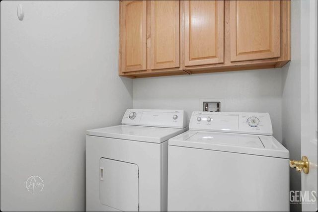 11528 Indian Hawthorne Street, Bakersfield, CA 93311