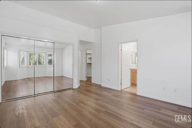 11528 Indian Hawthorne Street, Bakersfield, CA 93311